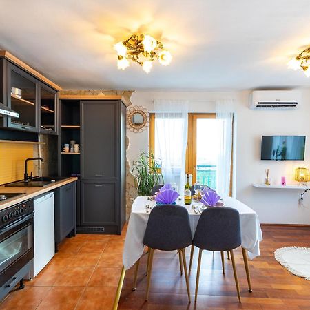 Olive Garden House In Zrnovnica With A View & Bbq Villa Eksteriør billede
